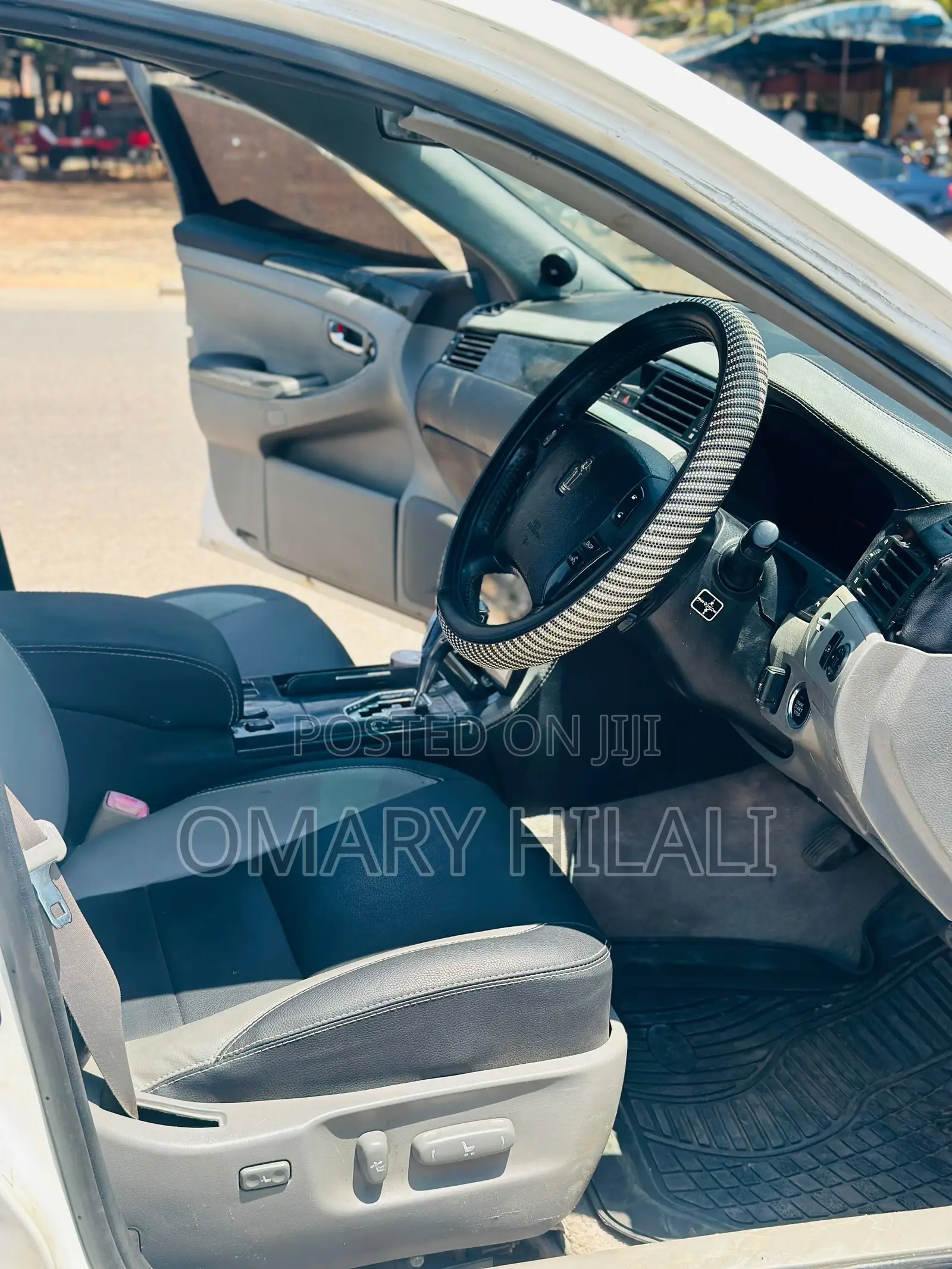 Toyota Crown Royale 2005 Pearl