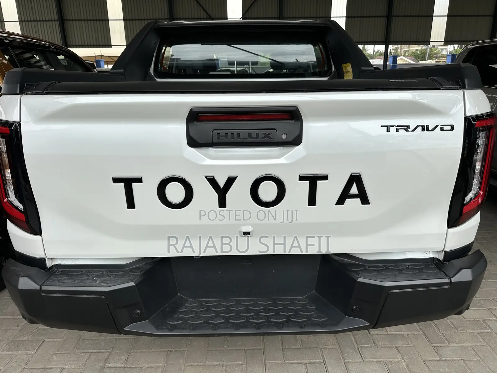 Toyota Hilux 2026 White