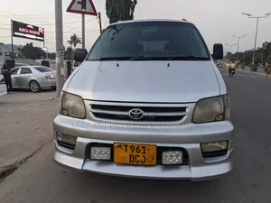 Toyota Noah 2008 Silver