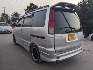 Toyota Noah 2008 Silver