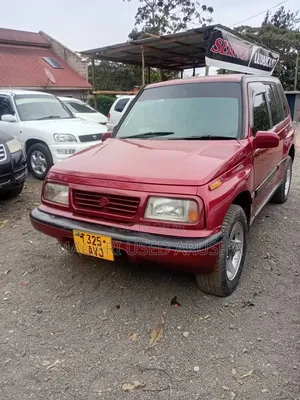 Suzuki Escudo 1998 Red