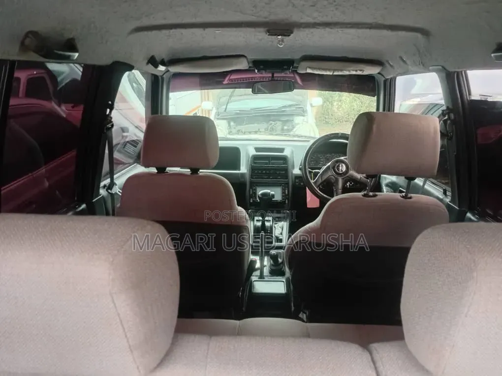 Suzuki Escudo 1998 Red