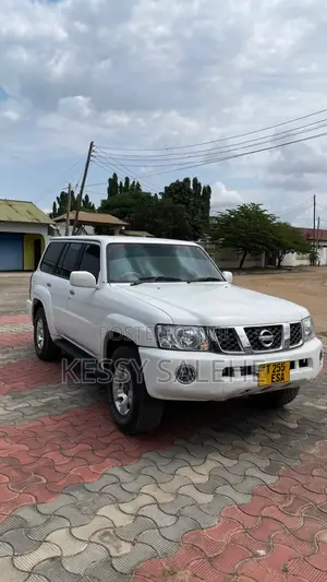 Nissan Patrol 2007 White