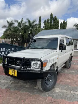 Toyota Land Cruiser 79 Series 2006 White