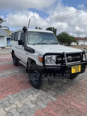 Toyota Land Cruiser 79 Series 2006 White