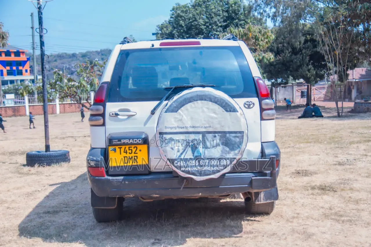 Toyota Land Cruiser Prado 2006 Off white