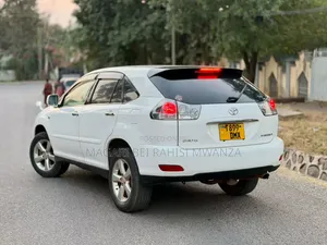 Toyota Harrier 2005 White