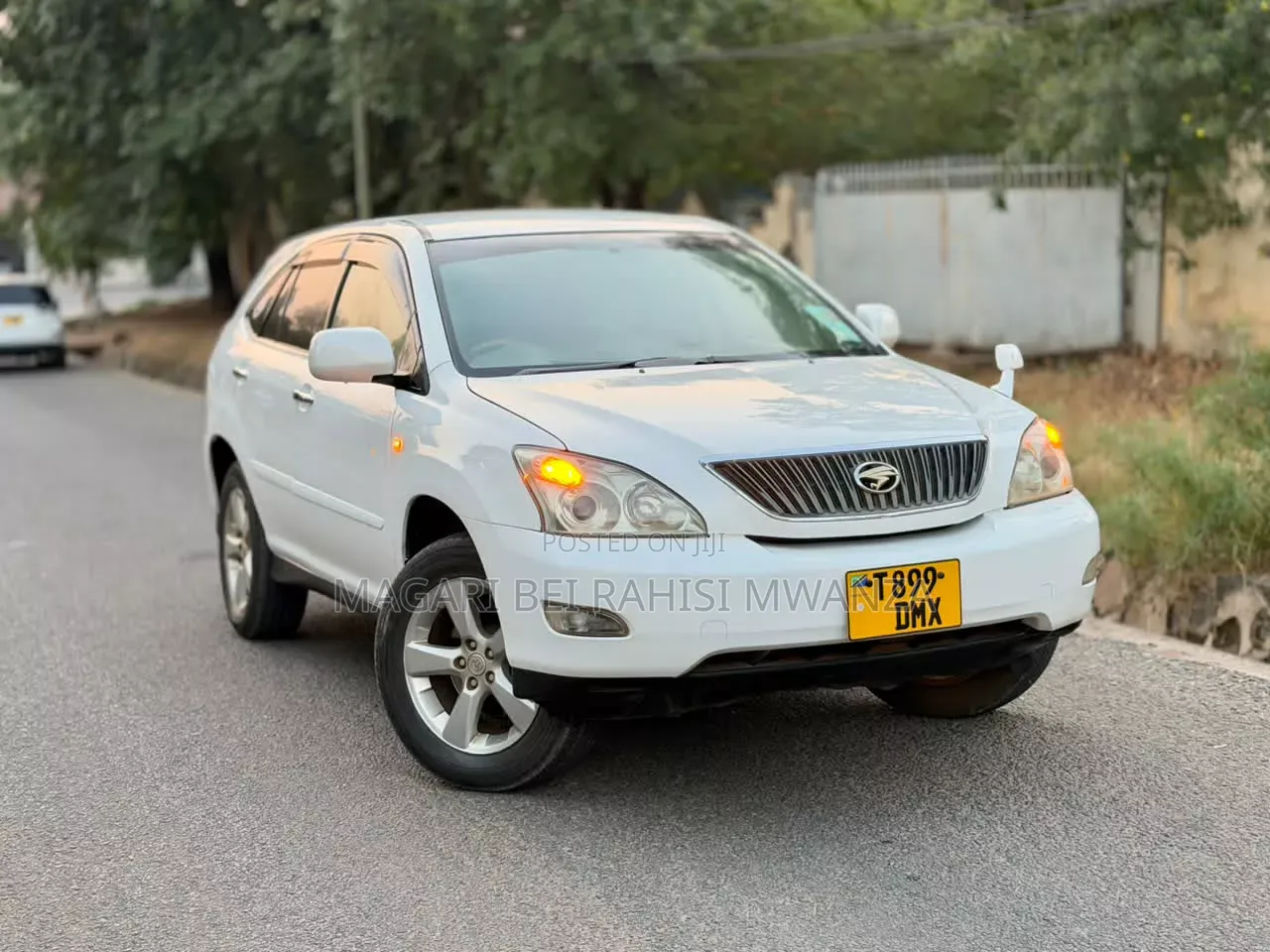 Toyota Harrier 2005 White