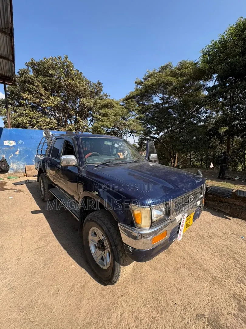 Toyota Hilux 2000