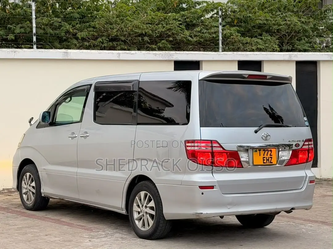 Toyota Alphard 2006 Silver