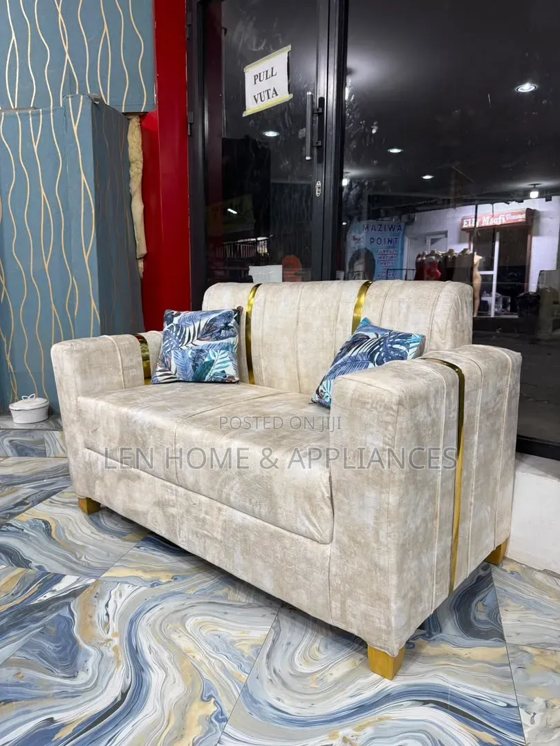 Sofa Ya Watu Wawili Color Cream