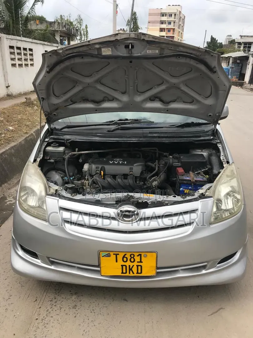Toyota Corolla Spacio 2004 Silver