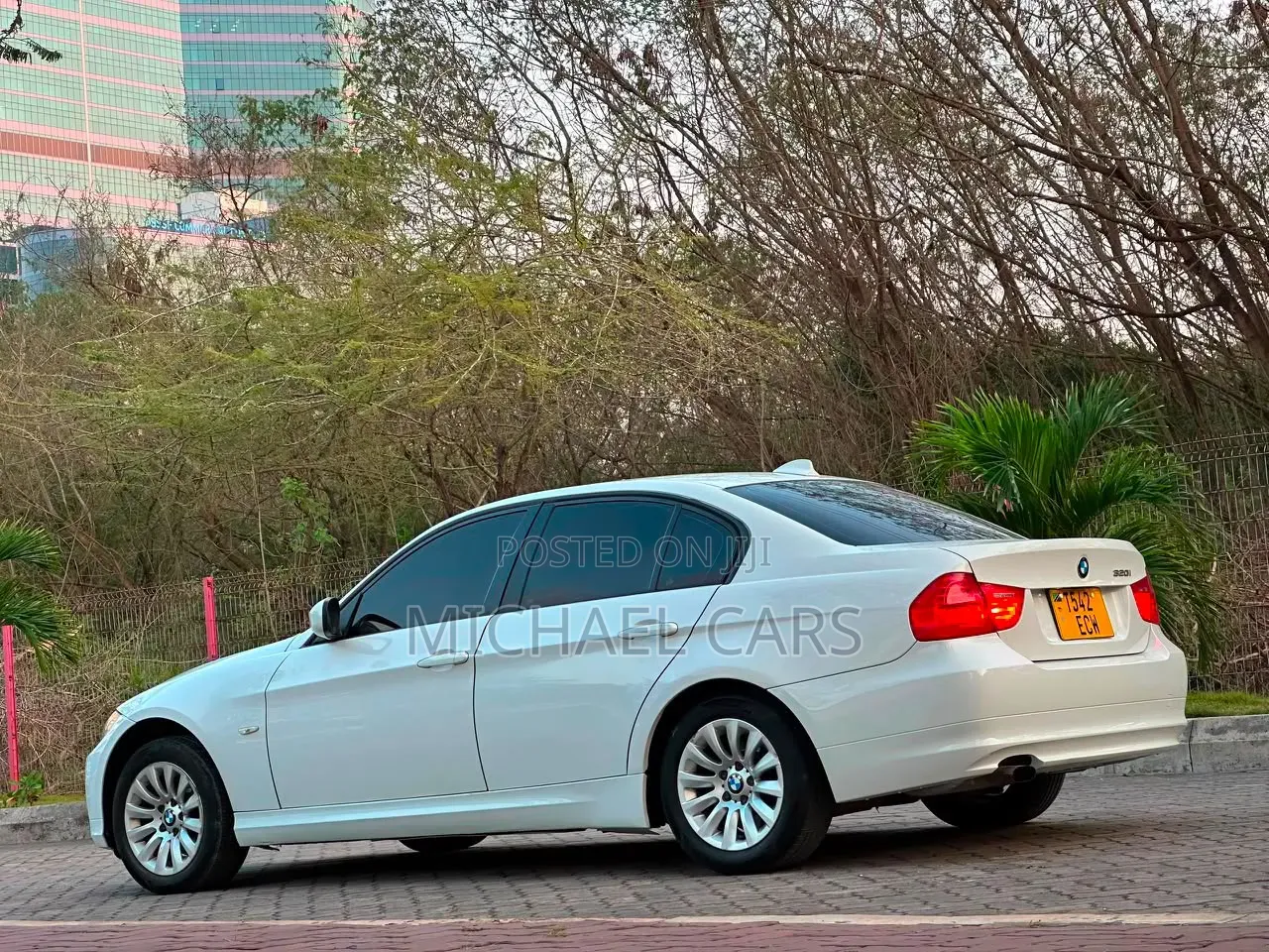 BMW 3 Series 2009 White