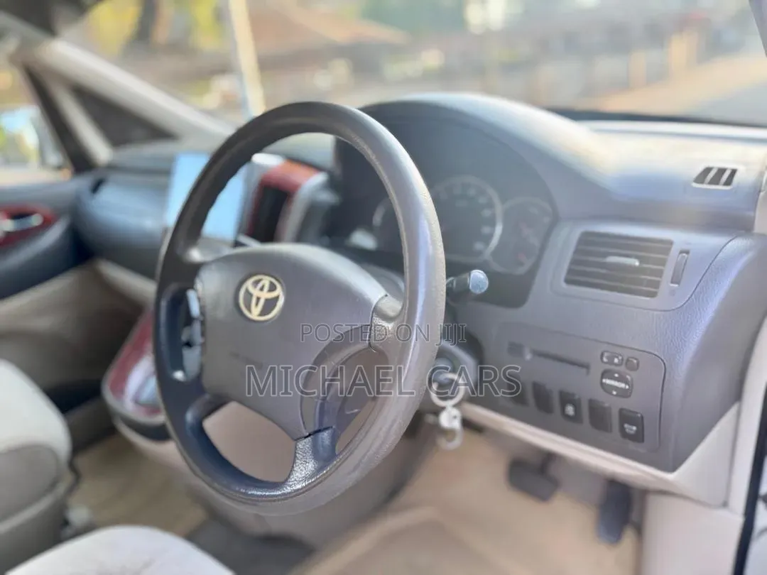 Toyota Alphard 2006 Silver