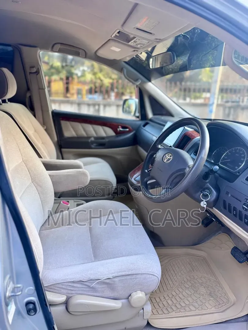 Toyota Alphard 2006 Silver