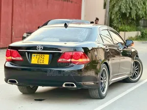 Toyota Crown 2009 Black