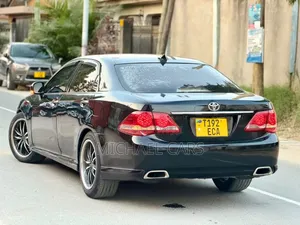 Toyota Crown 2009 Black