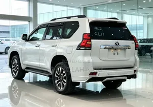 Toyota Land Cruiser Prado 2023 White