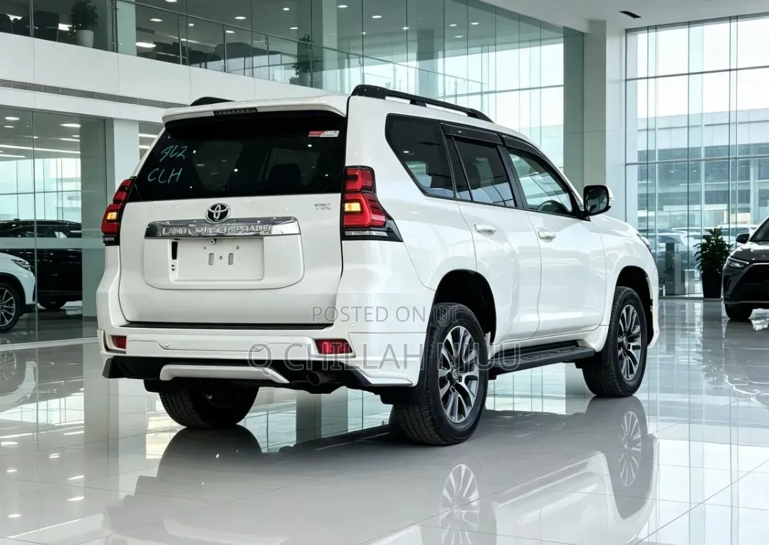 Toyota Land Cruiser Prado 2023 White