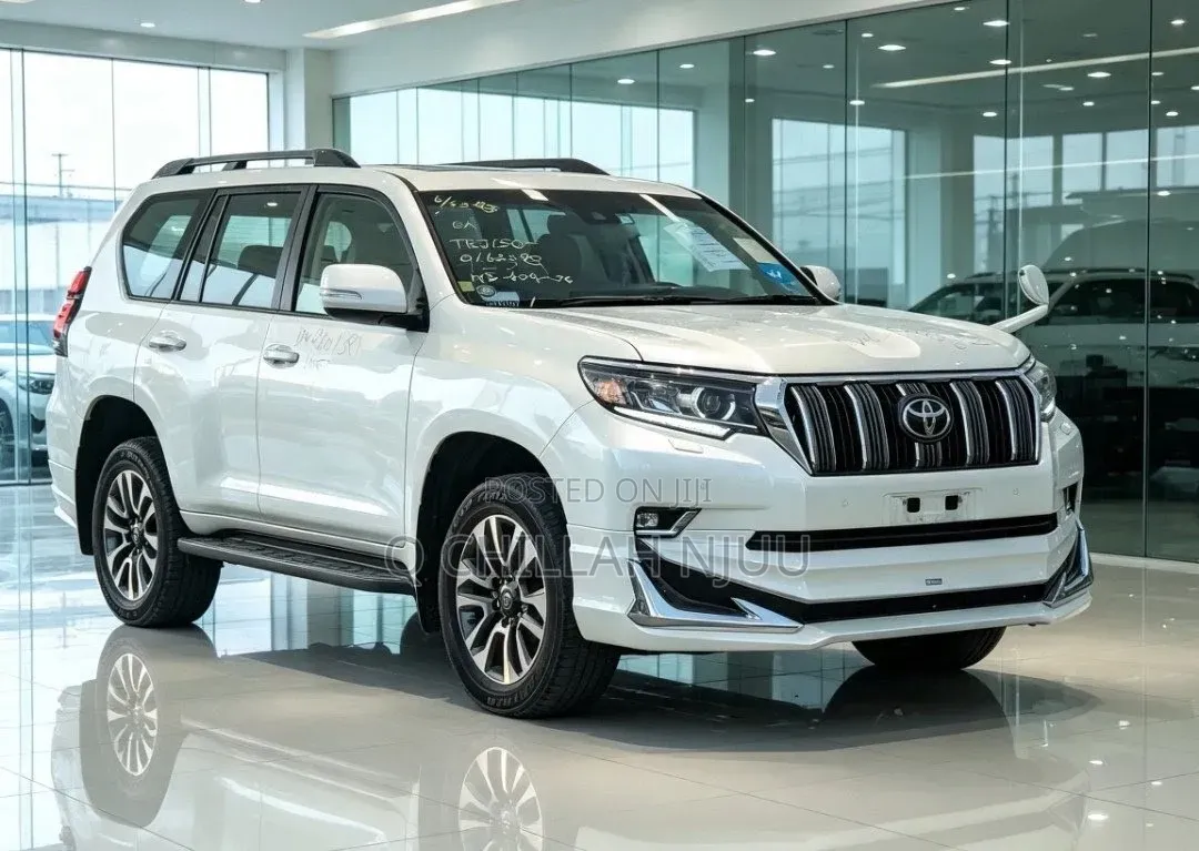 Toyota Land Cruiser Prado 2023 White