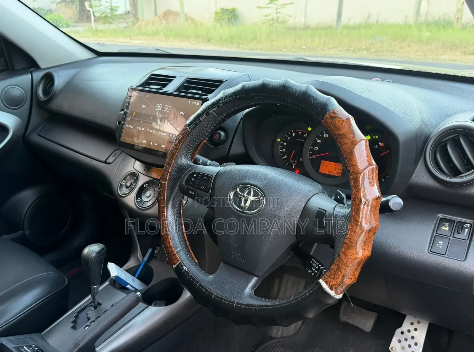 Toyota Vanguard 2013 Black