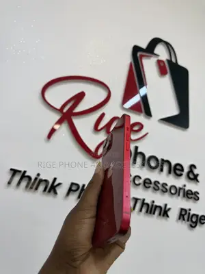Apple iPhone 13 256 GB Red