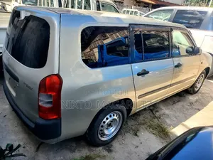 Toyota Probox 2004 Gold