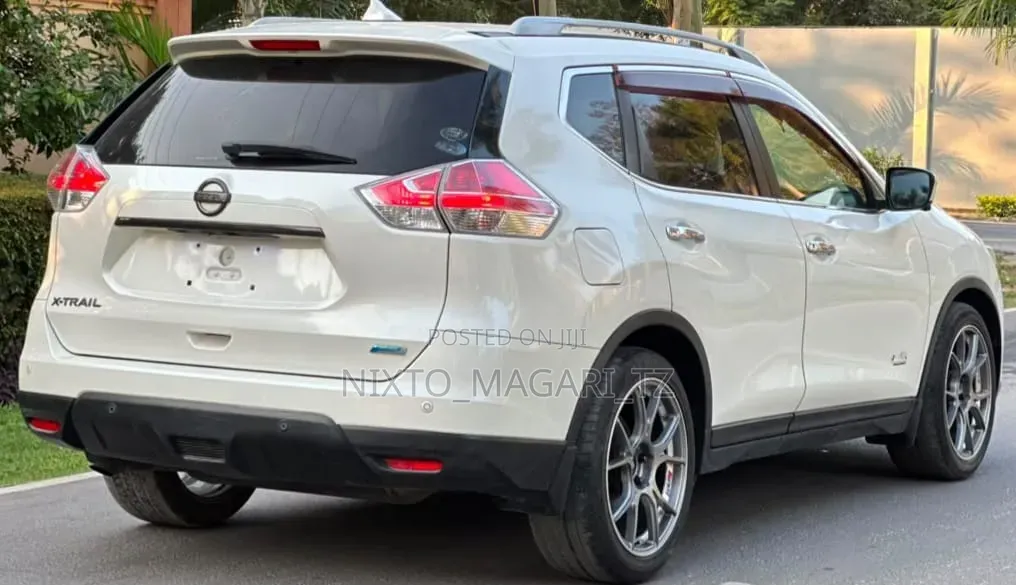 Nissan X-Trail 2015 White