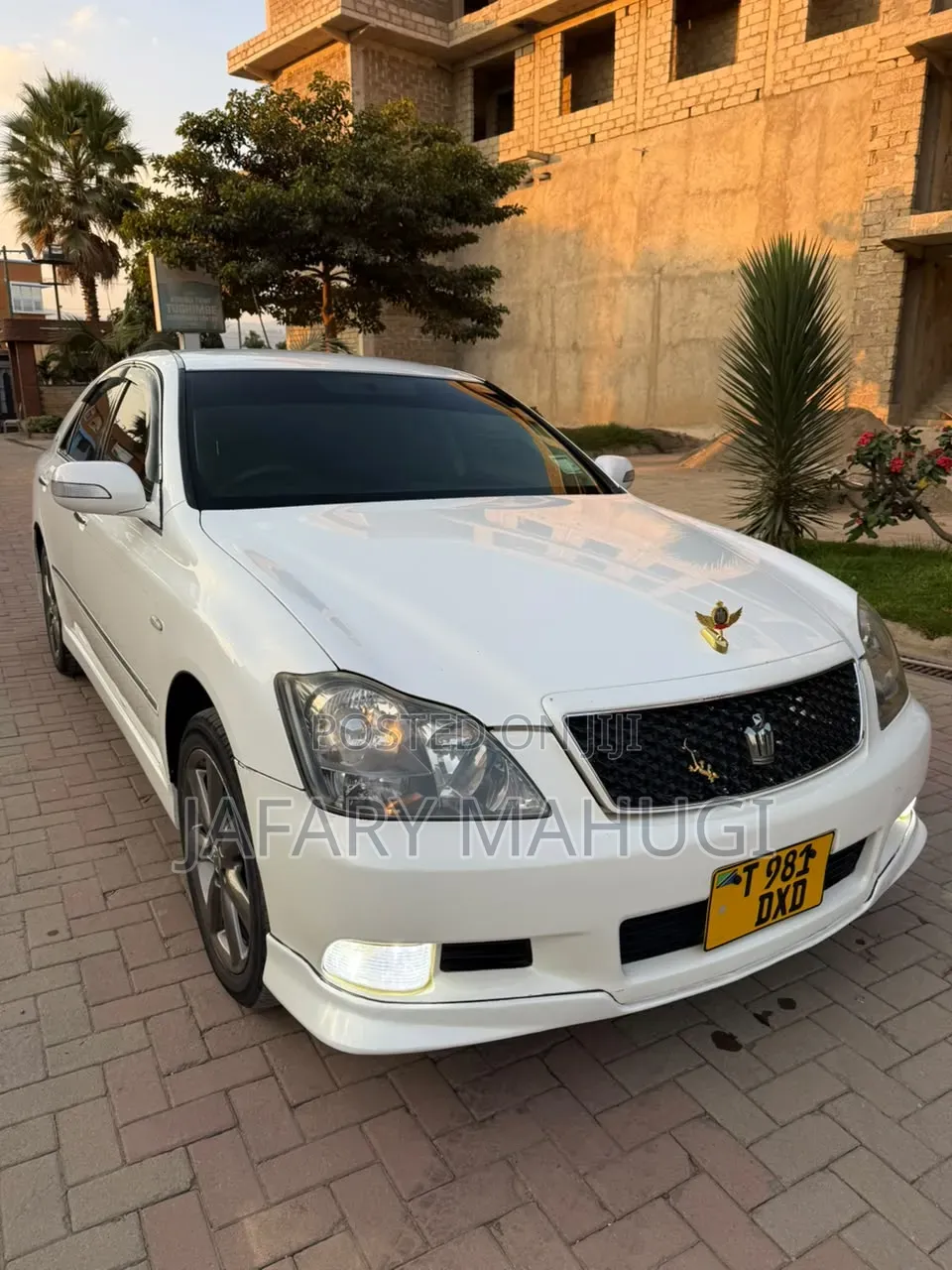 Toyota Crown 2009 White
