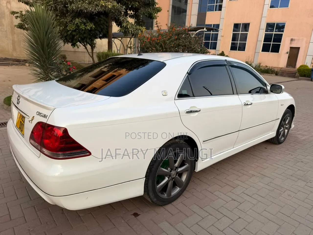 Toyota Crown 2009 White