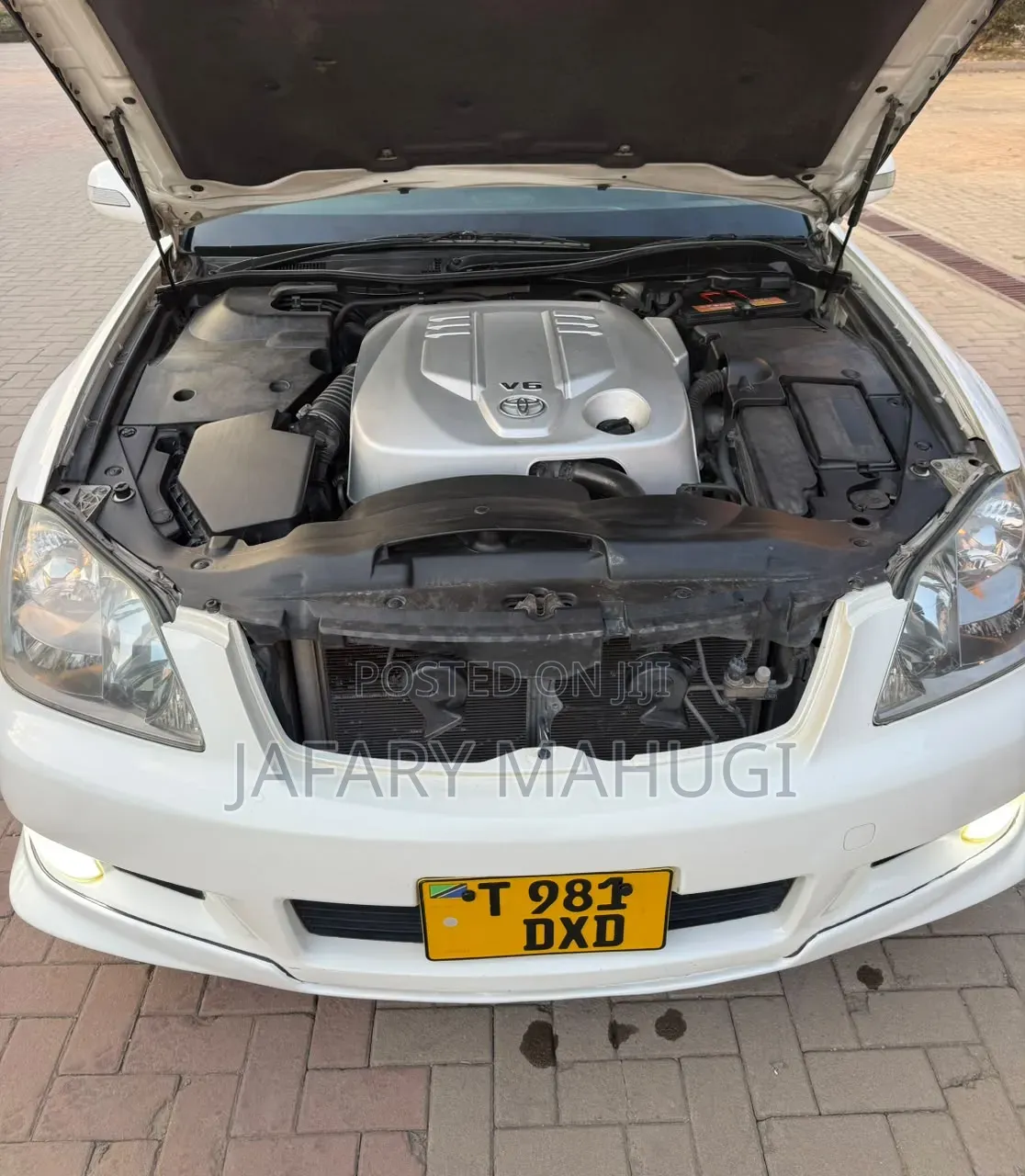 Toyota Crown 2009 White