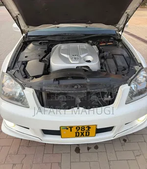 Toyota Crown 2009 White