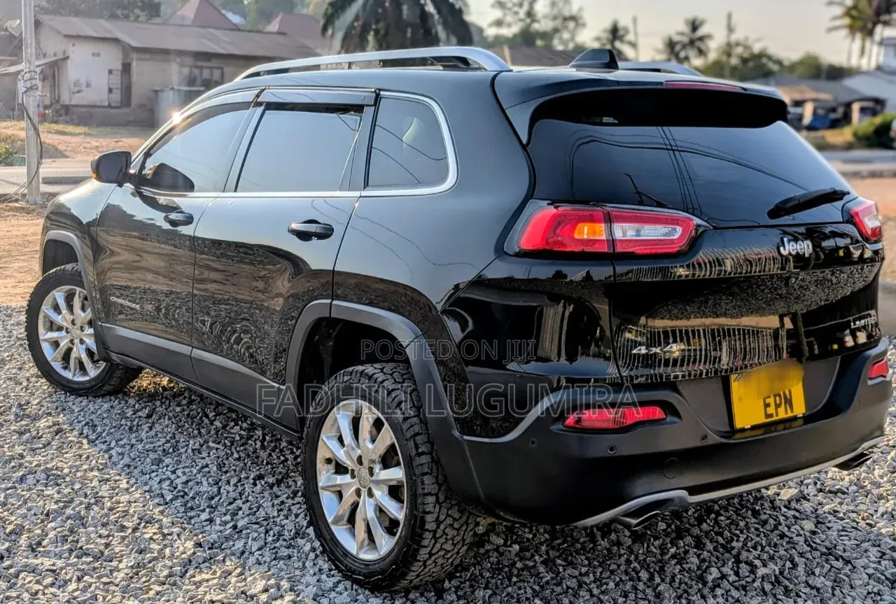 Jeep Cherokee 2014 Black