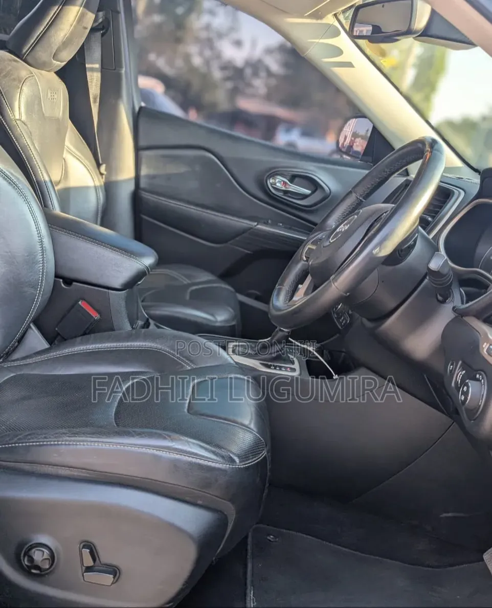 Jeep Cherokee 2014 Black