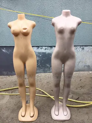 Manikin/Midoli Ya Kuuzia Nguo