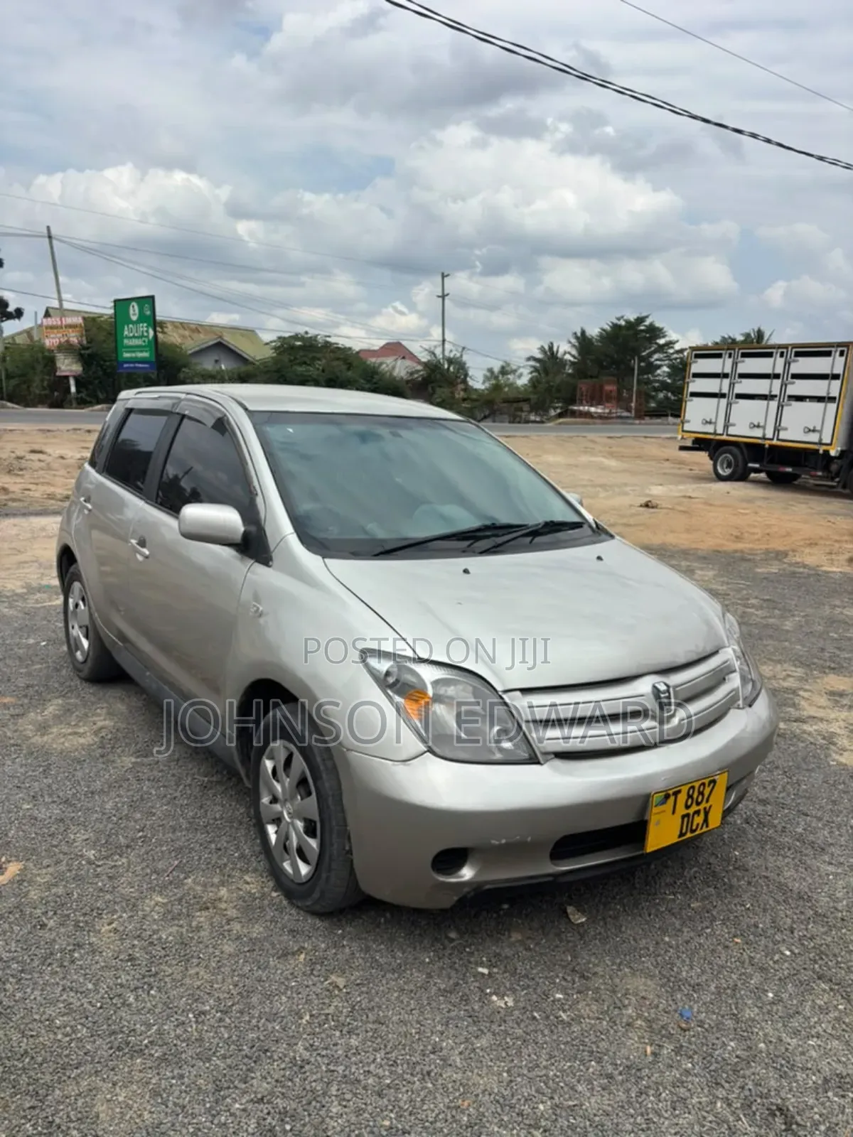 Toyota IST 2004 Silver