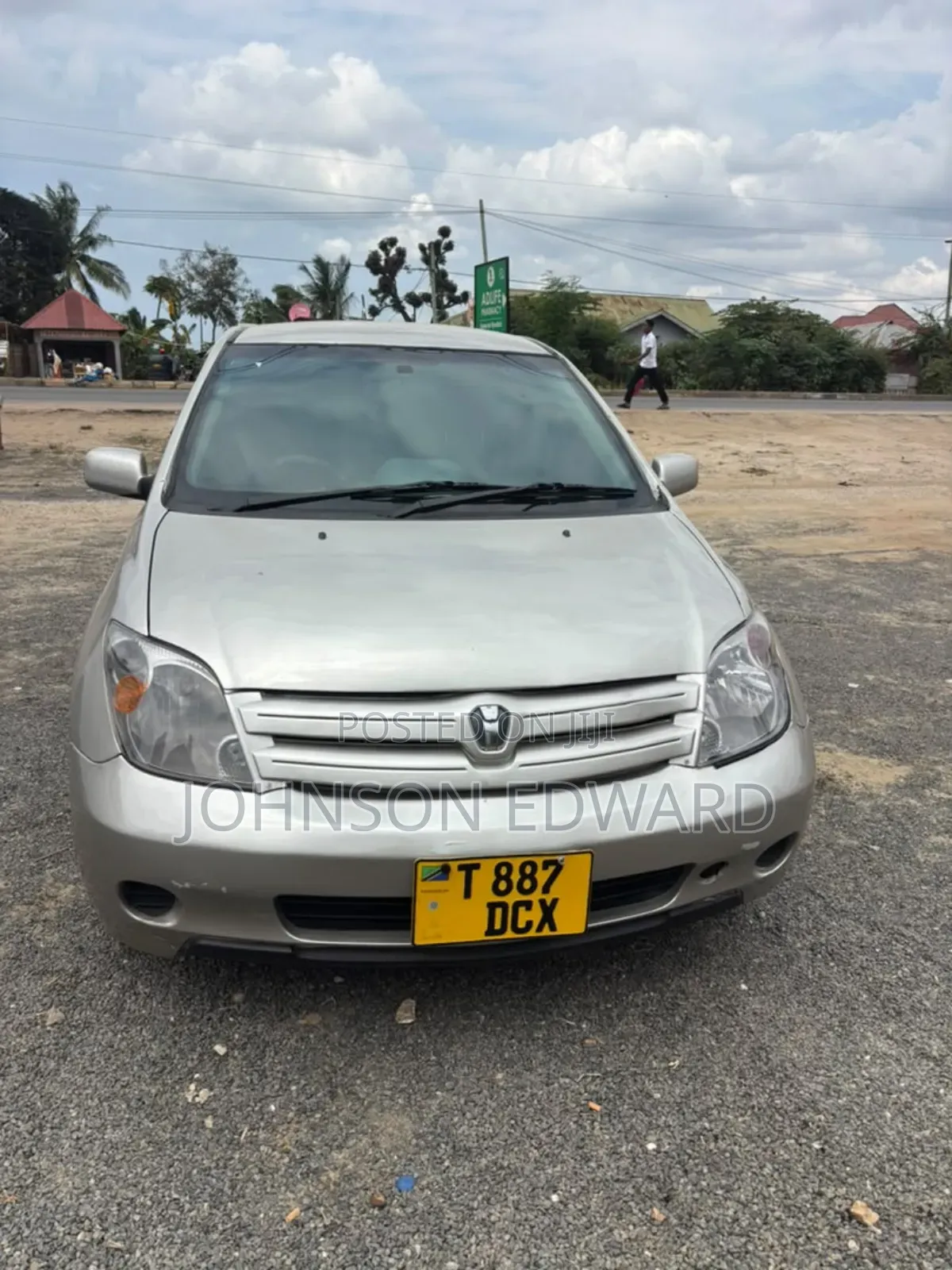Toyota IST 2004 Silver