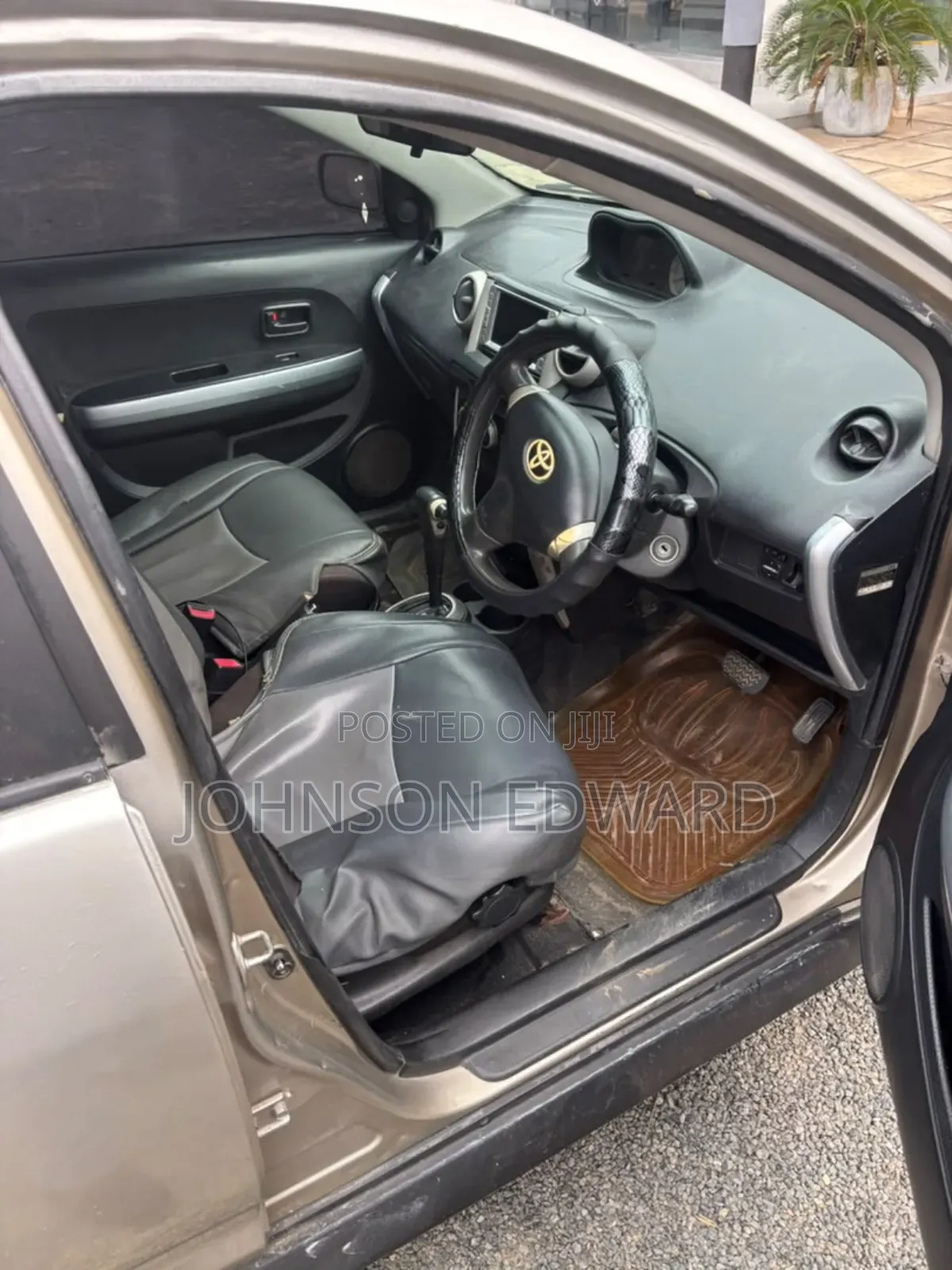 Toyota IST 2004 Silver