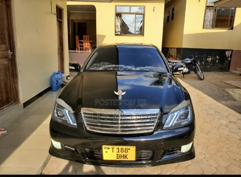 Toyota Crown Royale 2005 Black