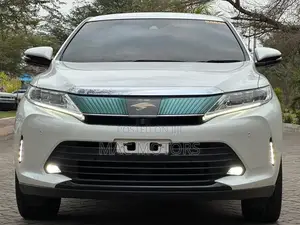 Toyota Harrier 2018 White