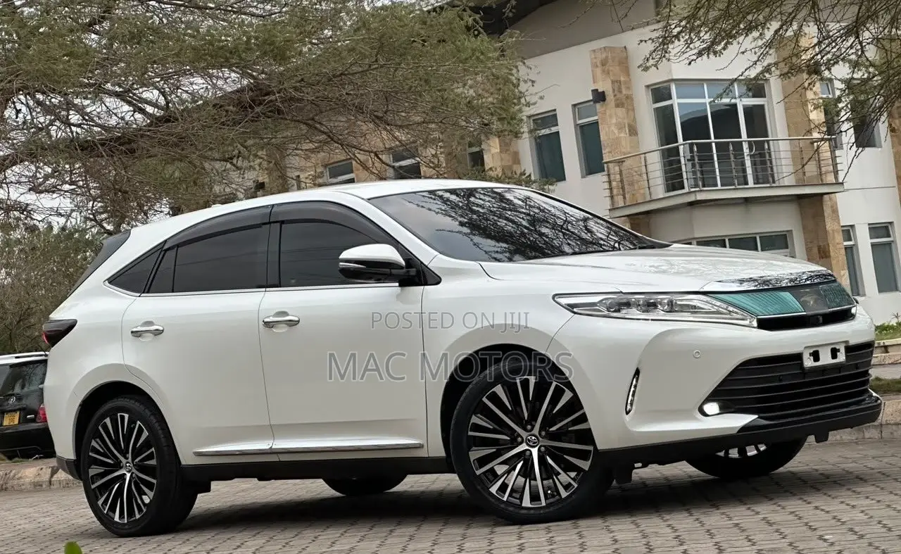Toyota Harrier 2018 White
