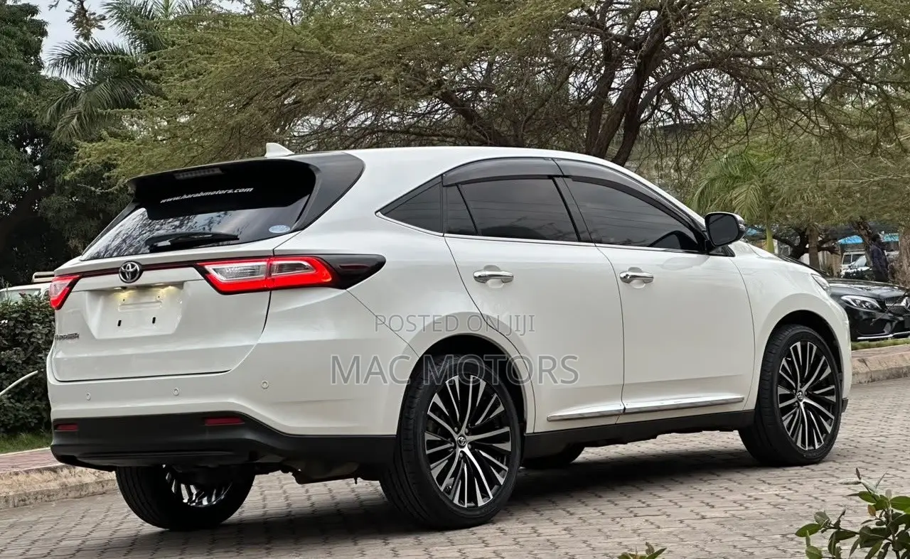 Toyota Harrier 2018 White