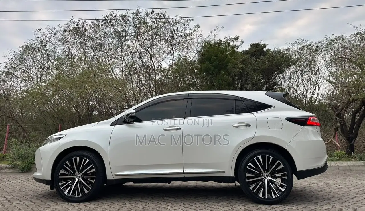 Toyota Harrier 2018 White