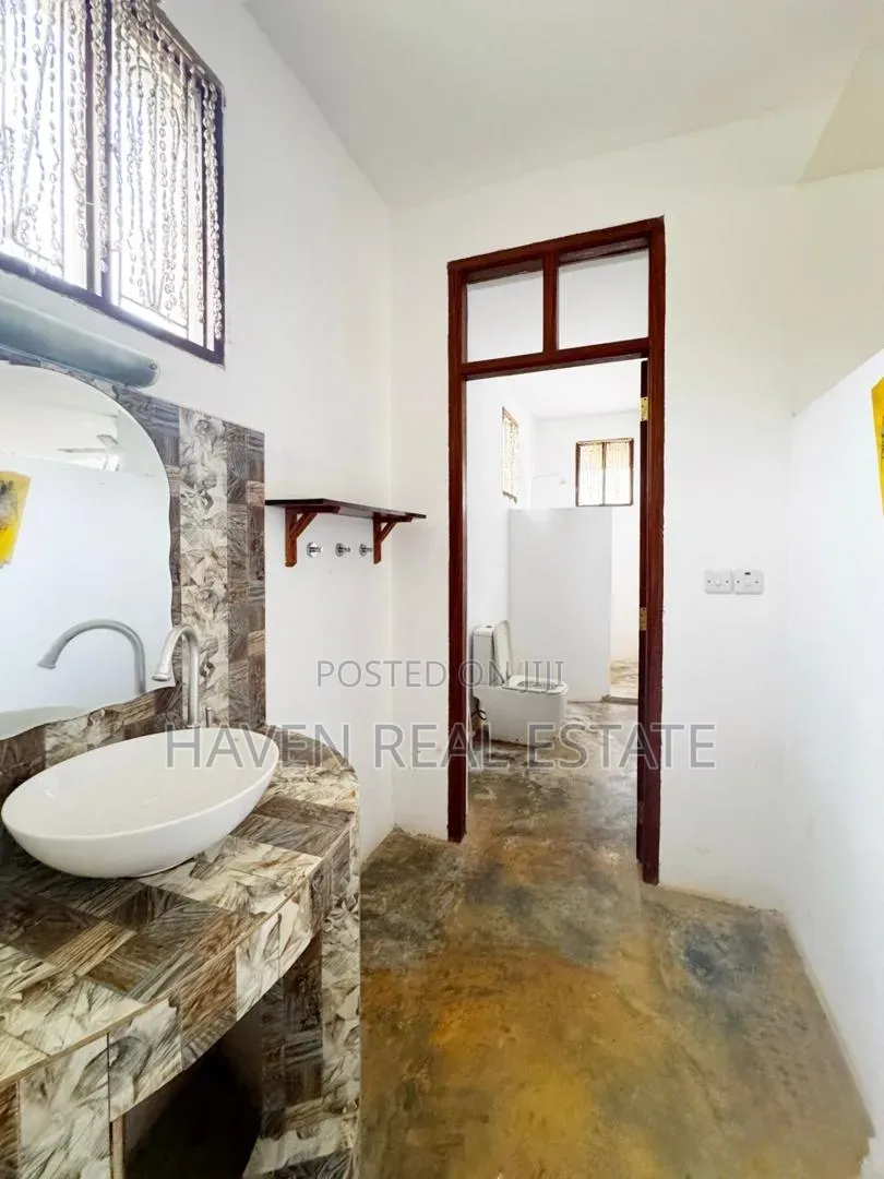 2bdrm Villa in Kati for sale