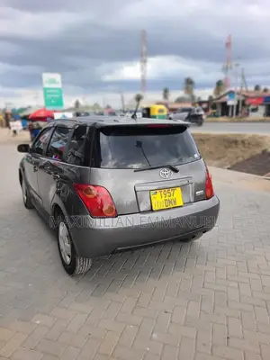 Toyota IST 2005 Gray