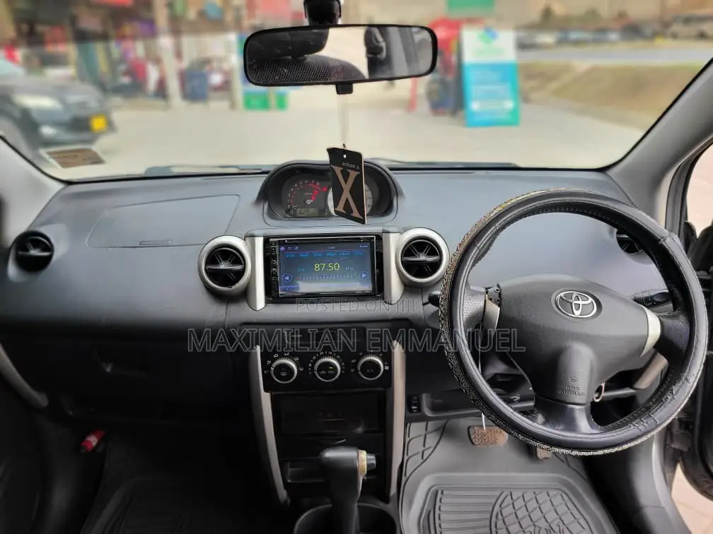 Toyota IST 2005 Gray
