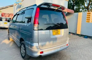 Toyota Noah 2001 Silver