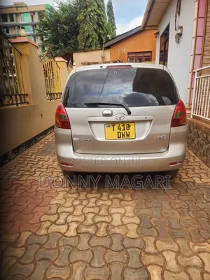 Toyota Corolla Spacio 2004 Gold