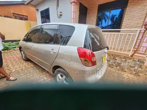 Toyota Corolla Spacio 2004 Gold
