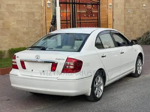 Toyota Crown 2007 White